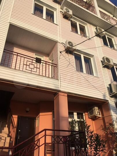 Коттедж 410 м² на участке 4 сот.