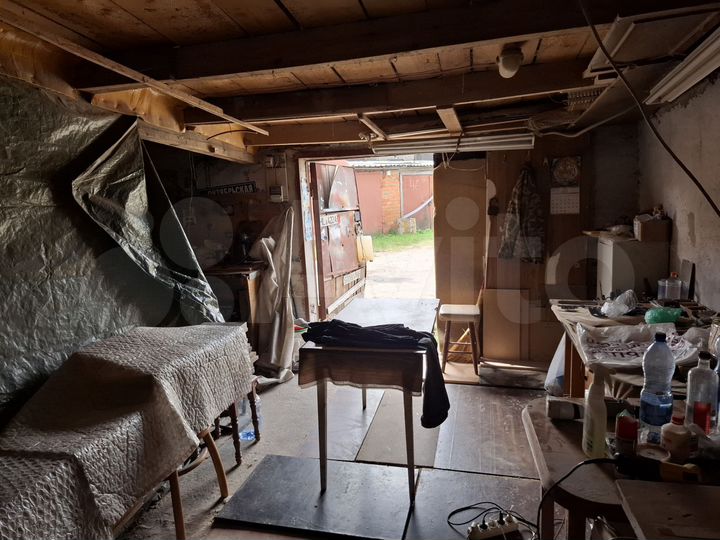 Гараж, > 30 м²