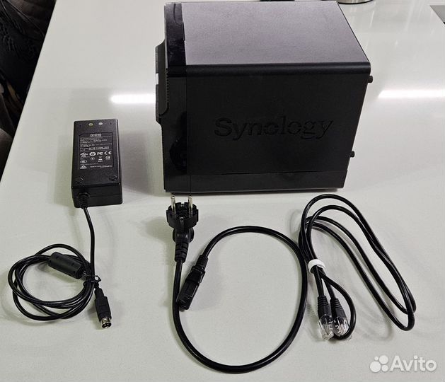 Сетевое хранилище NAS Synology DS414j