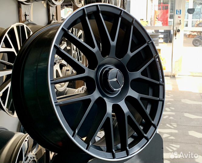 Дики Мерседес AMG R19 5/112 разно широкие