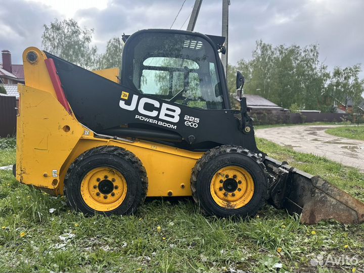 Мини-погрузчик JCB 225, 2014