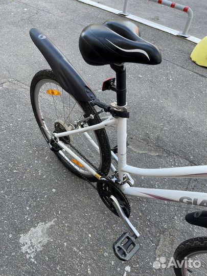 Ведосипед женский Giant с комфортной сидушкой