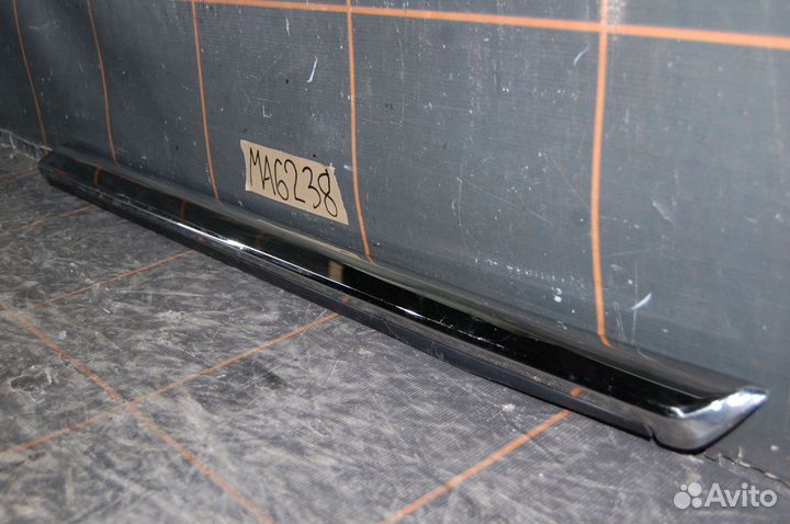 Накладка двери передней - Toyota Land Cruiser 200