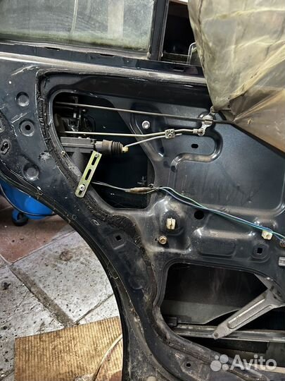 Дверь toyota crown 151