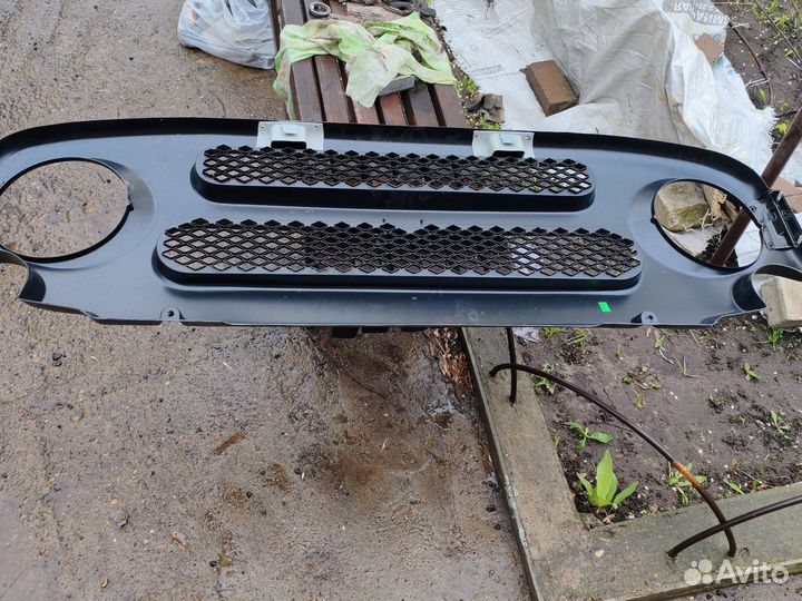 Решетка радиатора УАЗ хантер