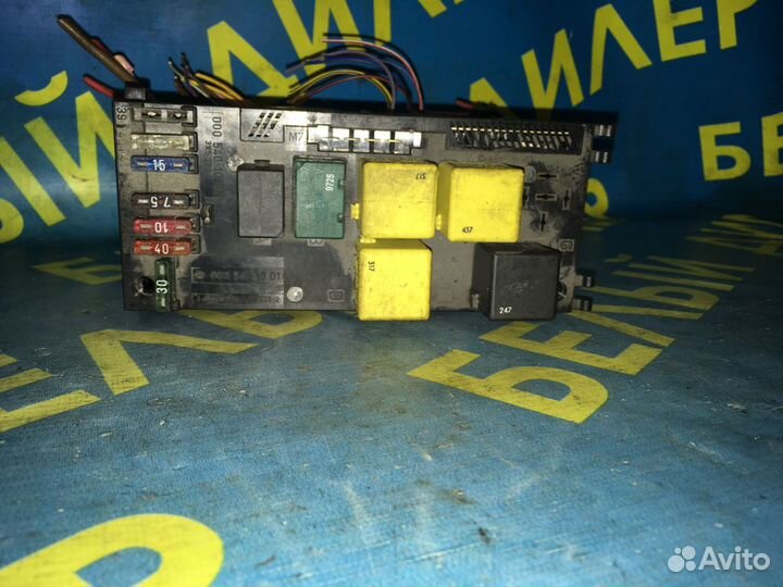 Блок предохранителей с реле Mercedes Benz W210