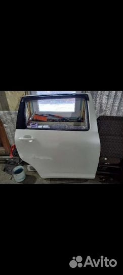 Двери toyota wish