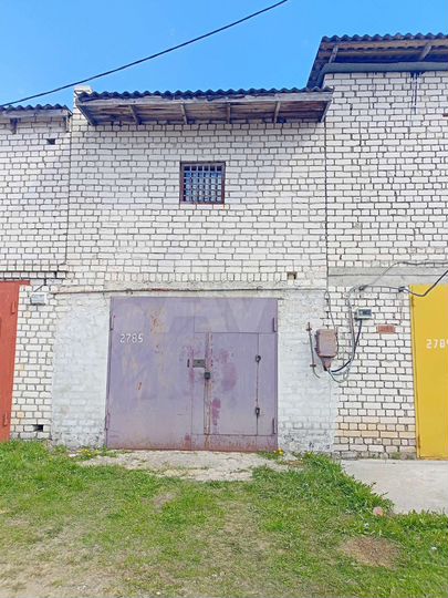 Гараж, > 30 м²