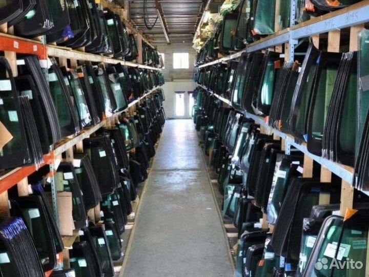 Лобовое стекло bmwm4