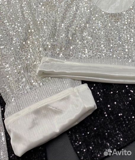 Нарядный костюм для девочки с паетками