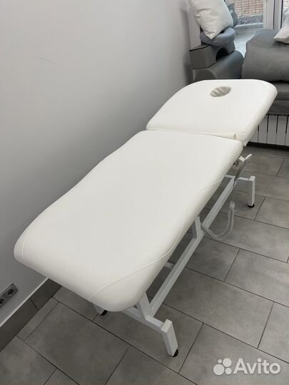 Массажная кушетка с электроприводом