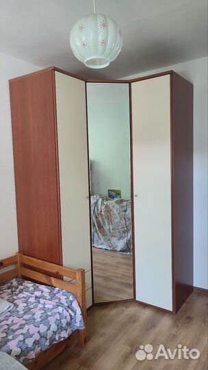 Шкаф угловой большой