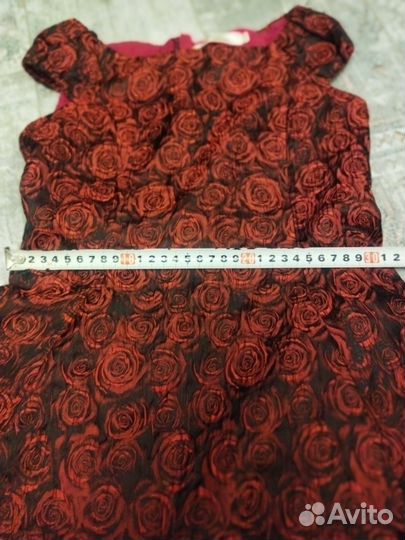 Платье для девочки праздничное