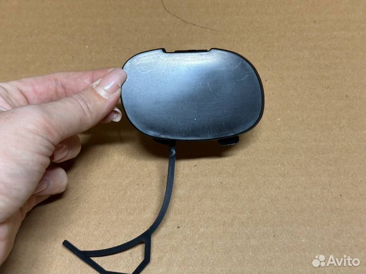 Заглушка крюка переднего бампера volvo C80 06-13