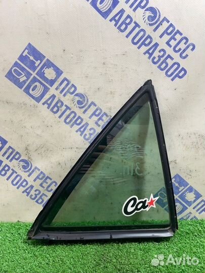 Стекло двери заднее правое Toyota Mark X седан 2.5