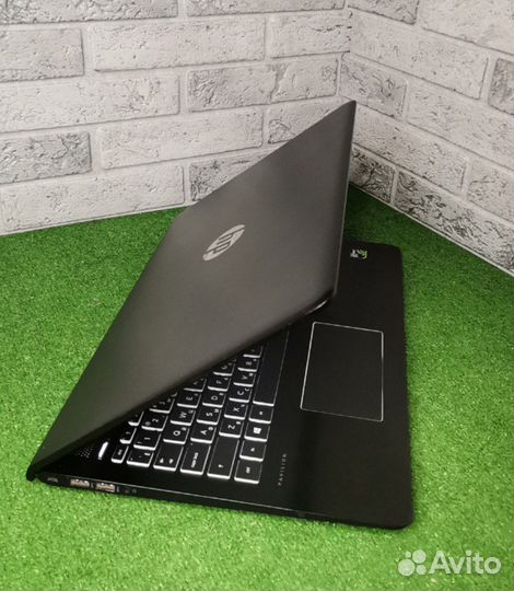 Игровой ноутбук Hp Pavilion i5 7го/ GTX 1050/ssd