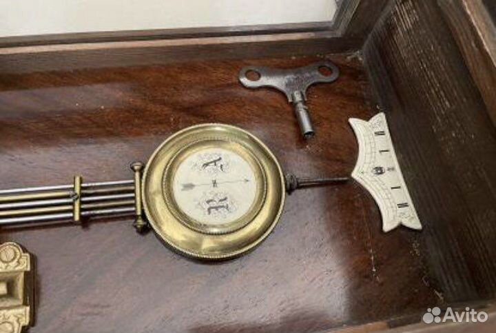 Старинные часы Фридрих Маут