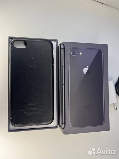 iPhone 8, 64 ГБ