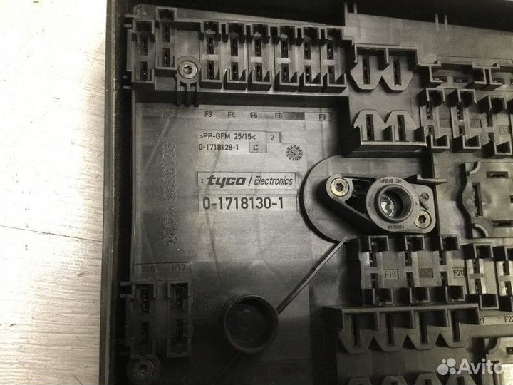 Блок предохранителей Volkswagen Touran 1.9 2005