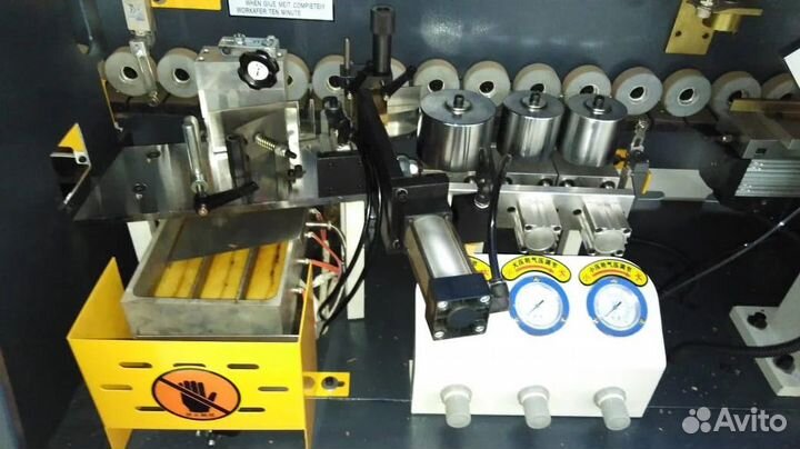 Кромкооблицовочный станок автомат с прифуговкой