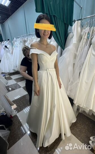 Свадебное платье 42-44 бу