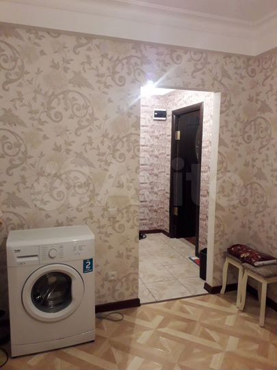 1-к. квартира, 400 м², 7/9 эт.