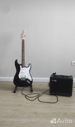 Fender squier bullet Stratocaster HSS HT Black