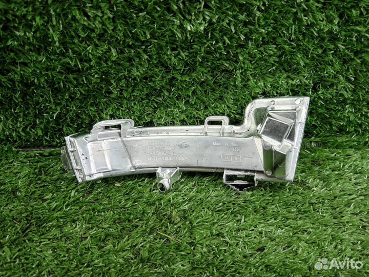 Повторитель в зеркало левый Skoda Octavia A7 Sedan