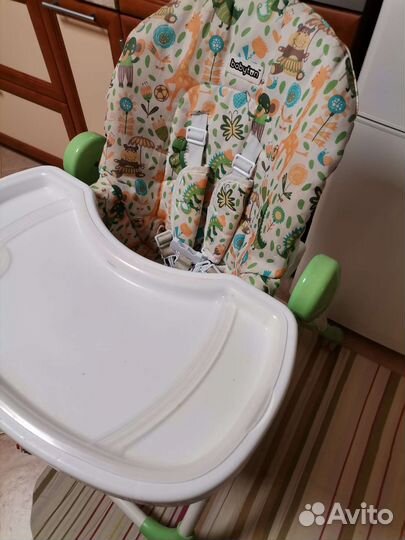 Стул для кормления (треб. ремонта или на запчасти)