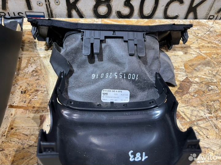 Кожух рулевой колонки Audi A5 купе 2.0 2010