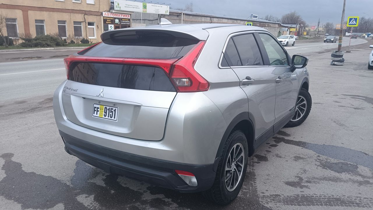 Mitsubishi Eclipse Cross: фото владельца