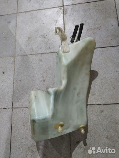 Бачок стеклоомывателя Mercedes W220