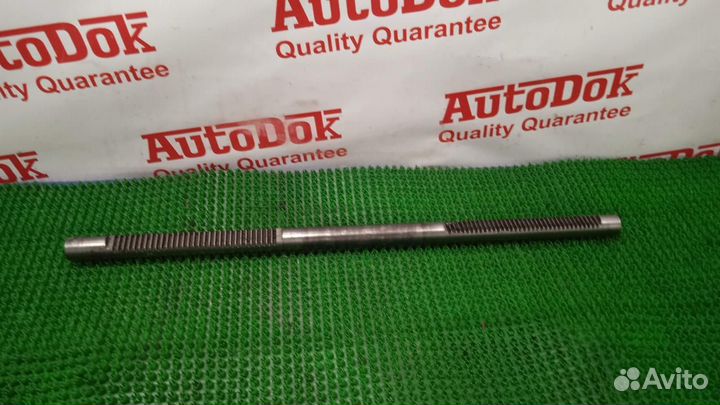 Вал рулевой рейки (LHD)