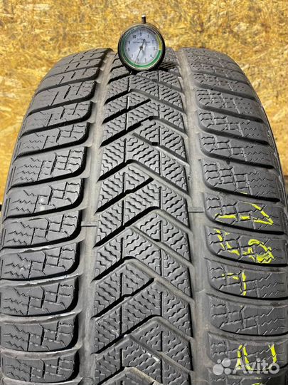 Pirelli Winter Sottozero 3 275/35 R21