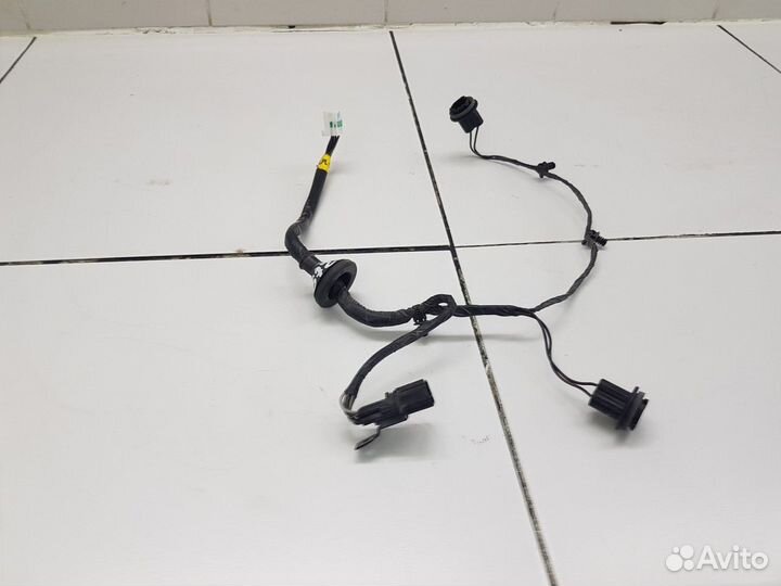 Электропроводка накладки крышки багажника