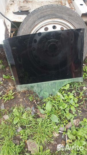 Volkswagen polo 5 стекло двери