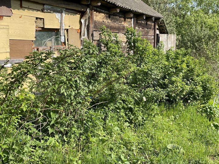 Дом 15 м² на участке 40 сот.