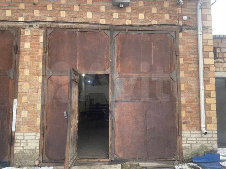 Гараж, > 30 м²