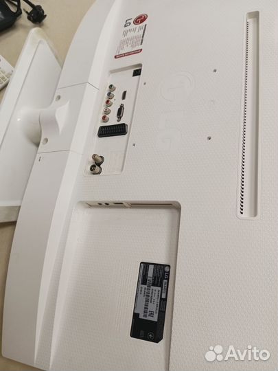 Телевизор LG 29LN457U в ремонт / на запчачти