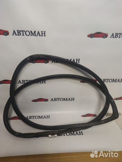 Уплотнитель проема задний левый Toyota Corolla 120