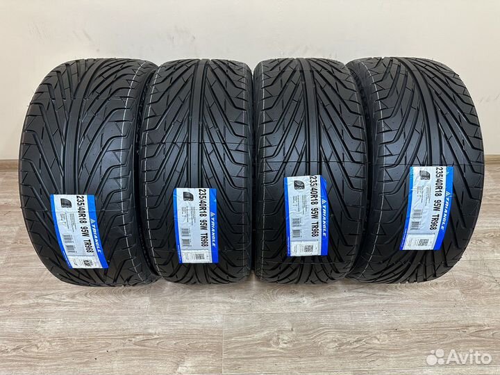 Triangle TR968 235/40 R18 98W