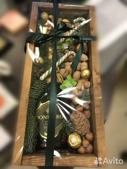 Коробка деревянная для подарка