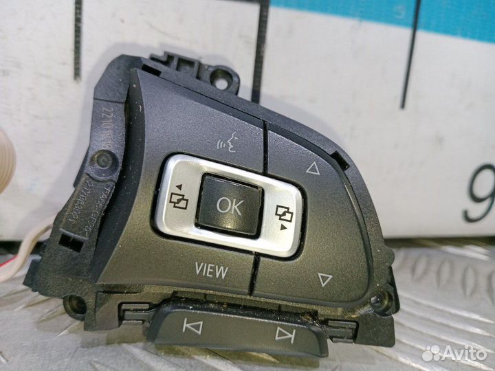 Б/У Блок кнопок руля VW Passat B8#001