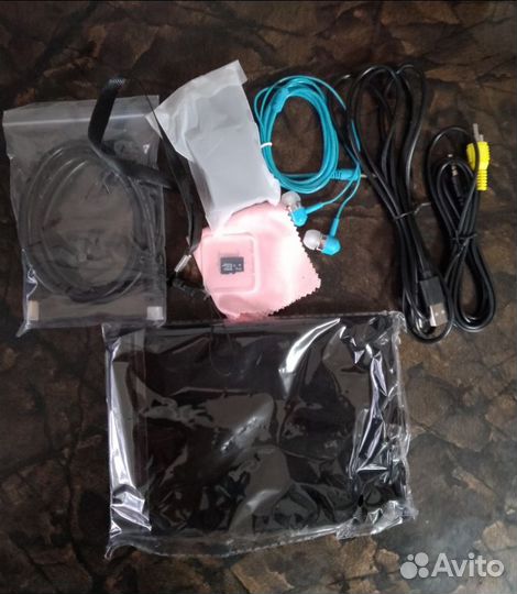 Электронный ручной видеоувеличитель UM005