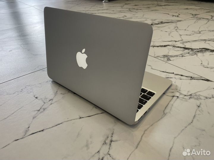 Apple macbook air 11