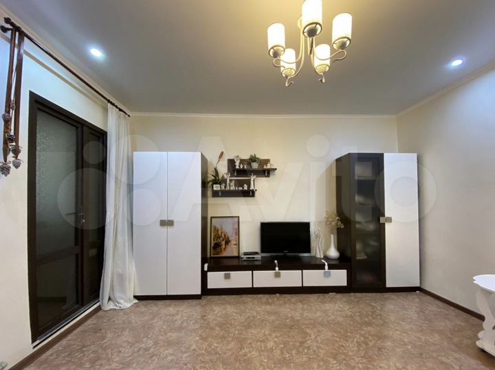 3-к. квартира, 54 м², 1/2 эт.