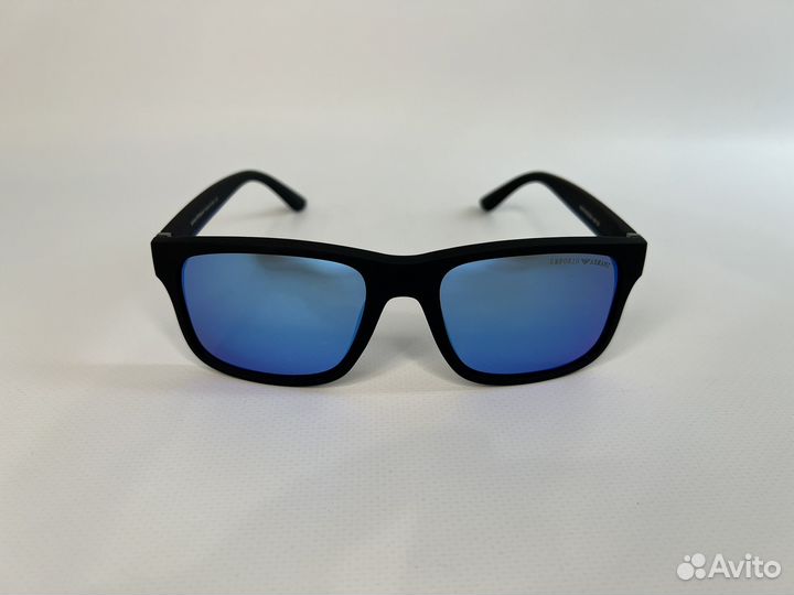 Солнцезащитные очки Armani