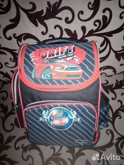 Школьный рюкзак