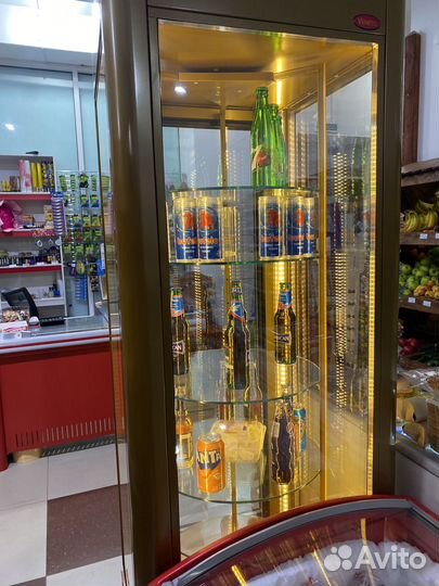 Вытринный холодильник для выпечки и соков
