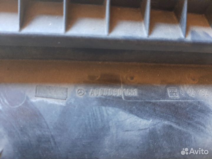 Корпус воздушного фильтра Mercedes Vito W639